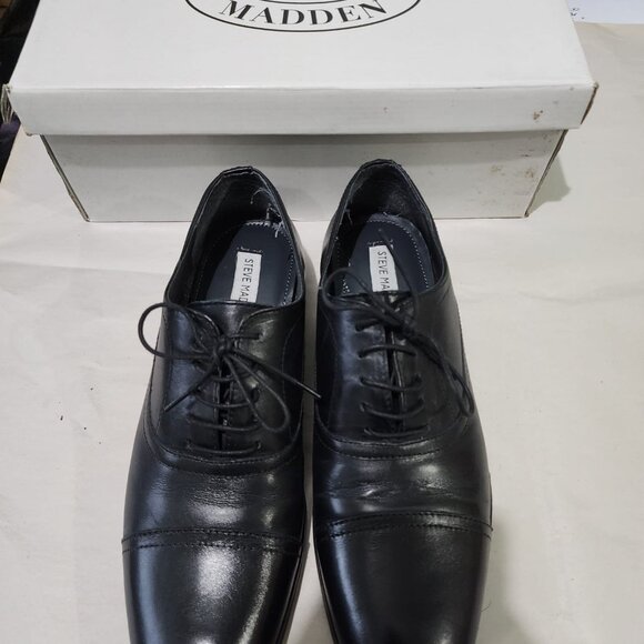 Steven Madden Othos Dress Shoes Size 10: Like New Condition - Picture 2 of 3
